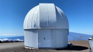 Hōkū Keʻa Observatory was located on the southeast side of the summit. 