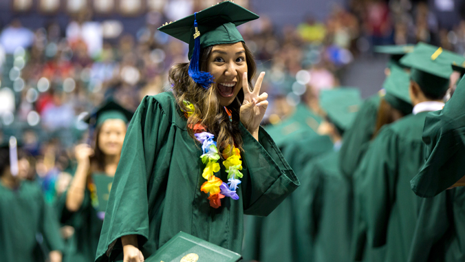 UH student at the fall 2016 commencement ceremony