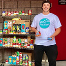 UH Hilo student-athletes help community end hunger