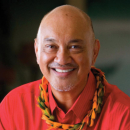 Hawaiʻi music legend Robert Cazimero keeps show going with virtual workshop