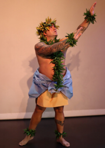 Kolokihakaufisi performing hula