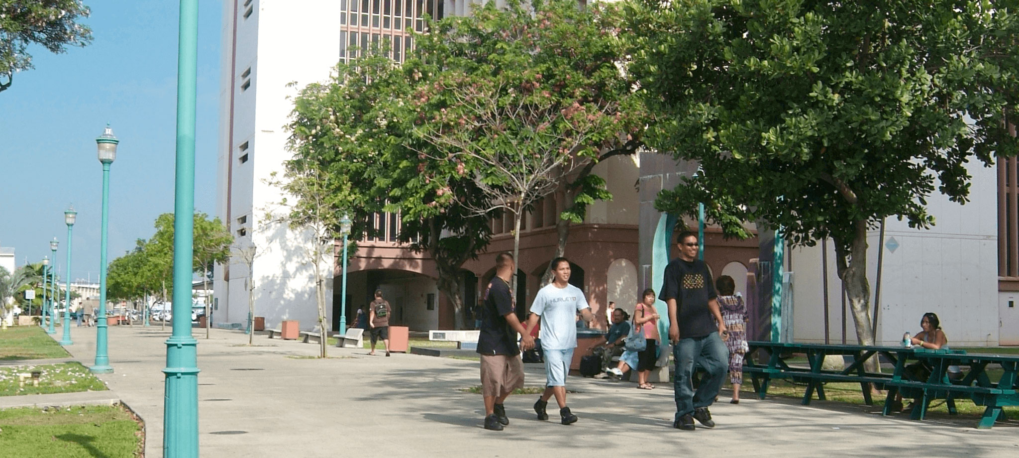 Honolulu Community College campus walkway